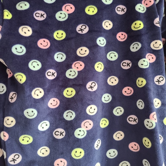 CK Velour PJ - Picture 3 of 5